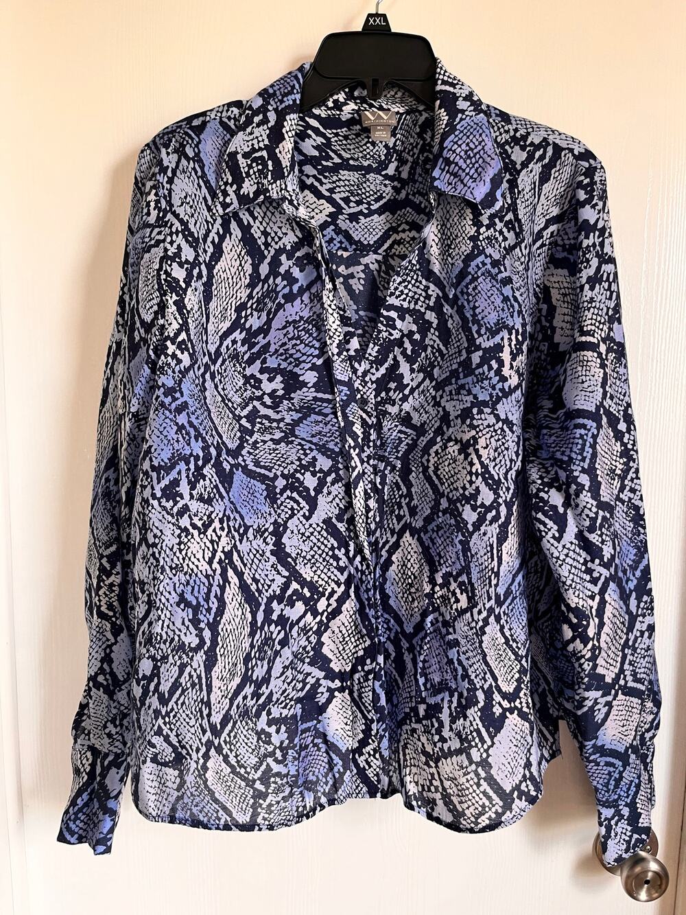 Worthington Blue Snakeskin Print Button Down Shirt Women’s XL Long Sleeve Blouse
